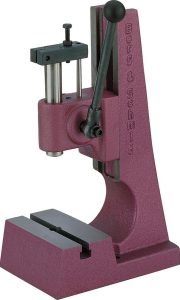 Ručný pákový lis s ozubenou tyčou 150 kp Berg + Schmid Pressentechnik